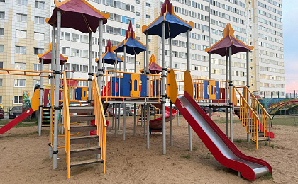 Безопасность детей на контроле: во дворах Сургута стартовал осмотр детских площадок 
