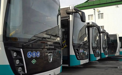 В Сургуте на линию вышли 25 новых комфортабельных автобусов большого класса 