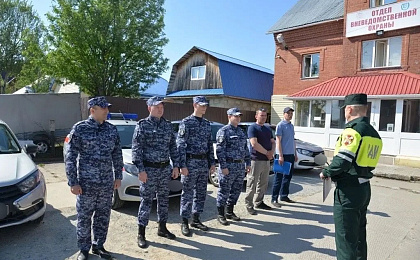 В Югре Росгвардия провела ежегодный технический осмотр служебного автотранспорта